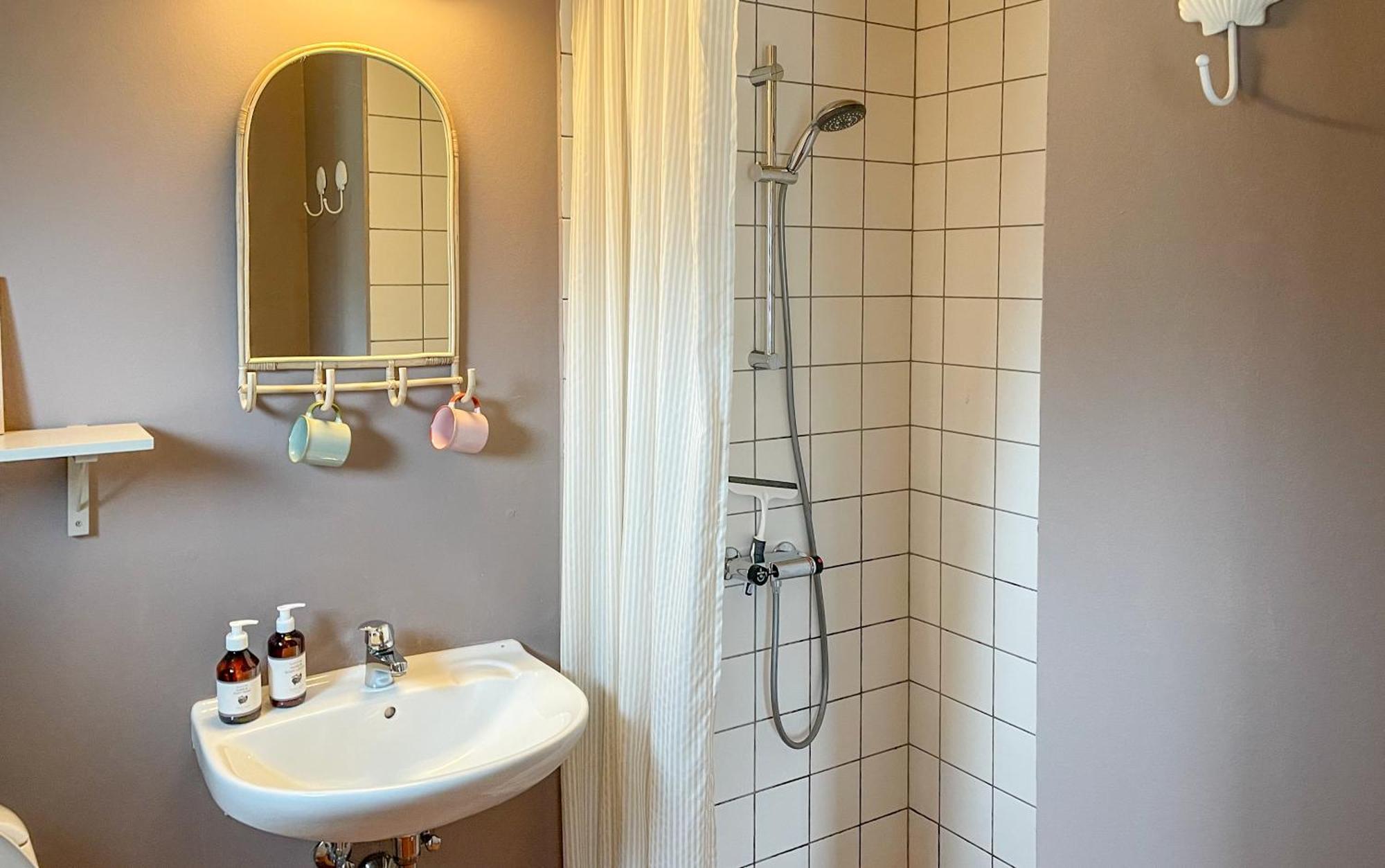 Hotel Strandgaarden Vesterø Havn Kültér fotó