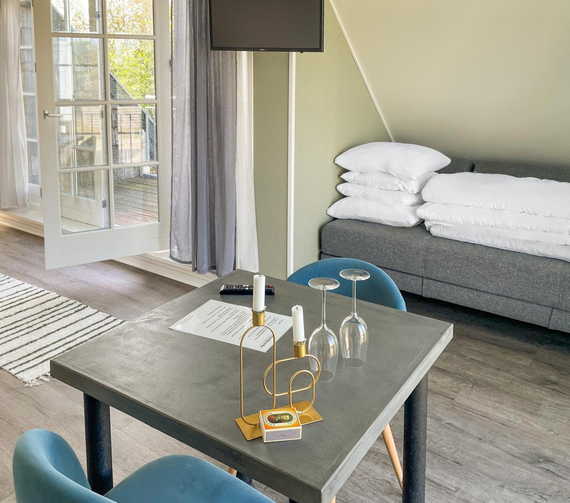 Hotel Strandgaarden Vesterø Havn Kültér fotó