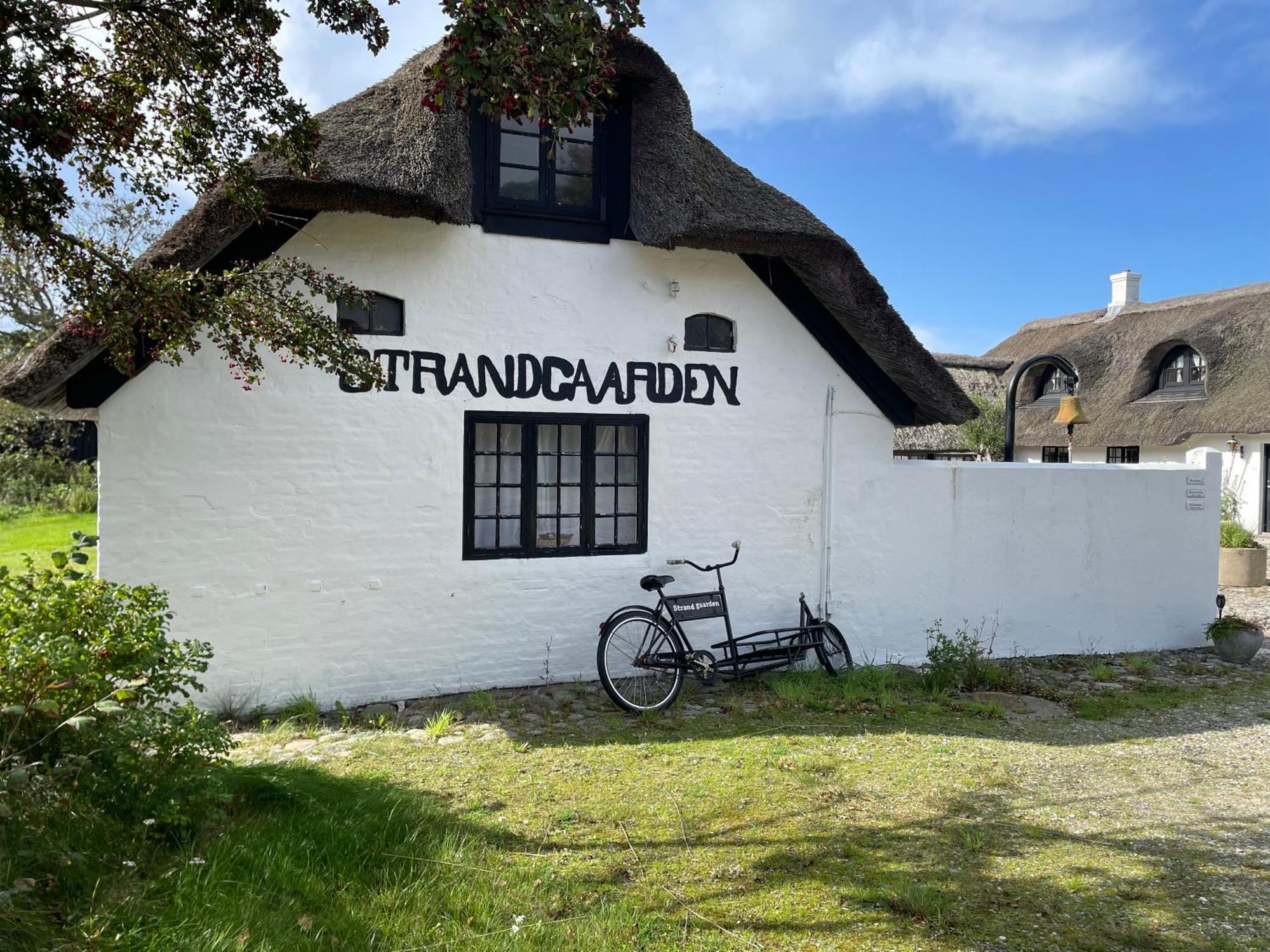 Hotel Strandgaarden Vesterø Havn Kültér fotó