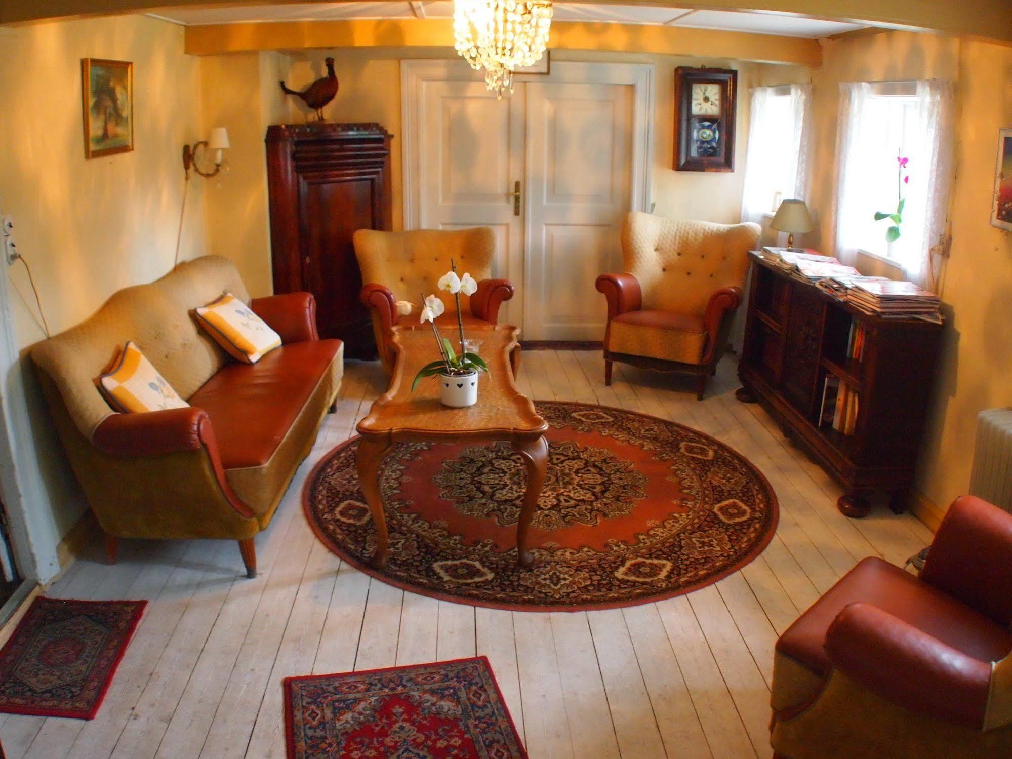 Hotel Strandgaarden Vesterø Havn Kültér fotó
